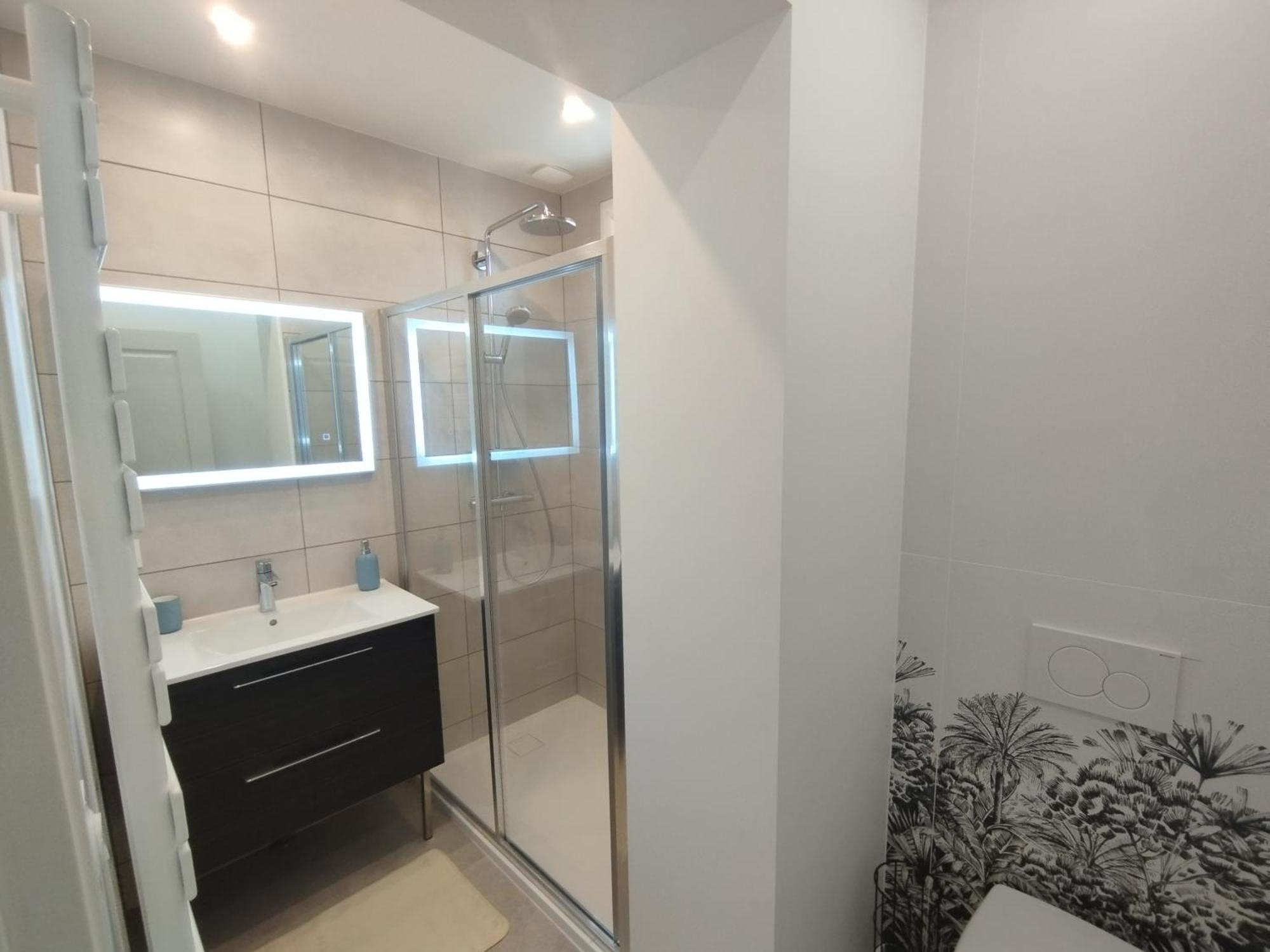 Maison 2 *